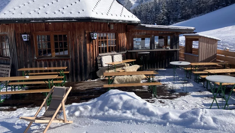 Hubertus Hütte Winter (c)Martin Selinger
